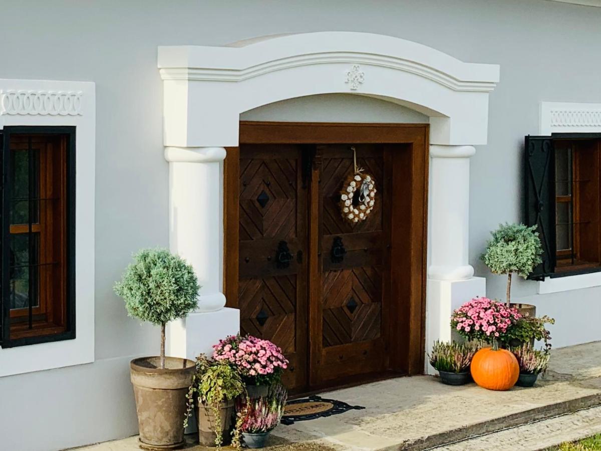 Kal Kove Vendeghaz Es Borteka Köveskál Exterior foto