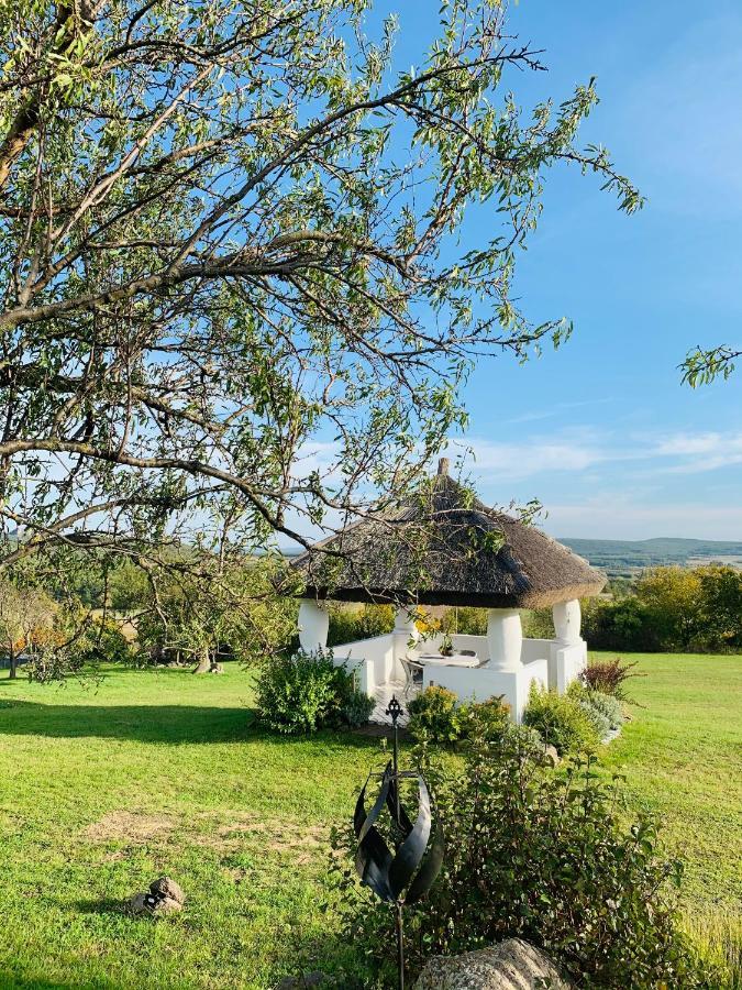 Kal Kove Vendeghaz Es Borteka Köveskál Exterior foto